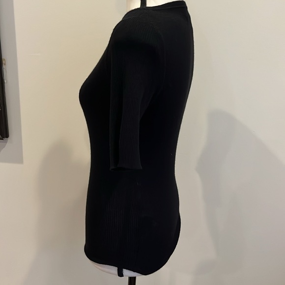 Marc Jacobs Black Cashmere Short Sleeve Crew Neck Ribbed Sweater Top Small XS - Picture 4 of 12